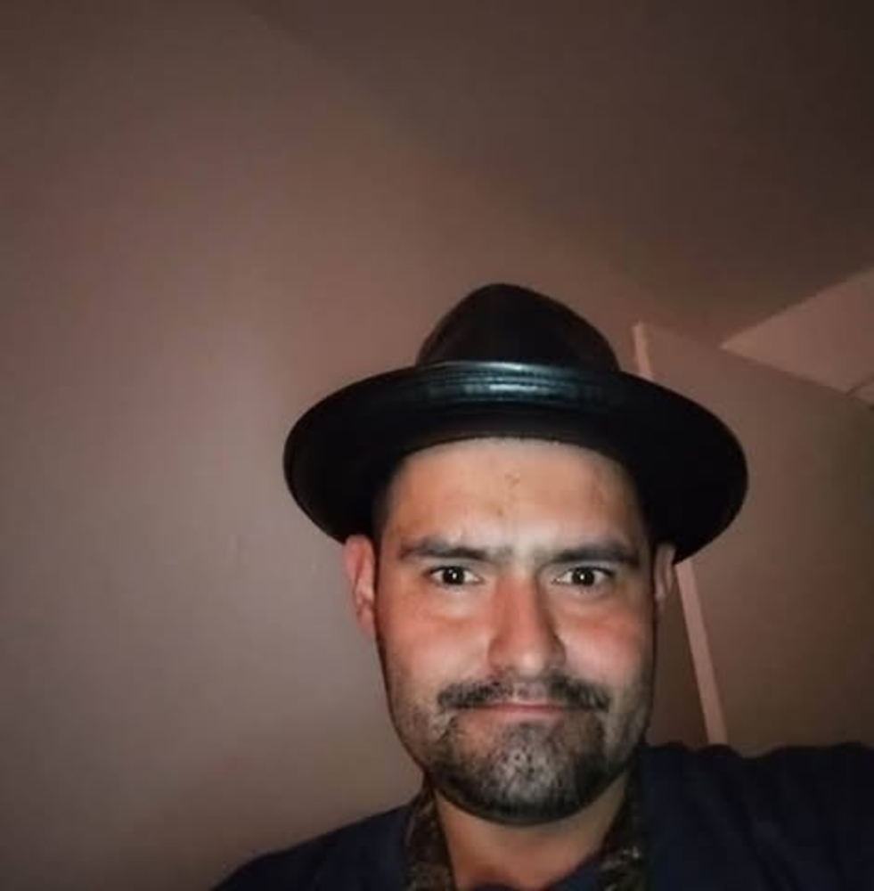 Meet your Posher, Armando